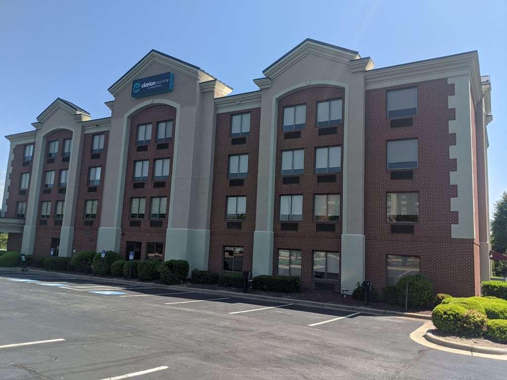 Clarion Pointe Greensboro Airport Exterior photo